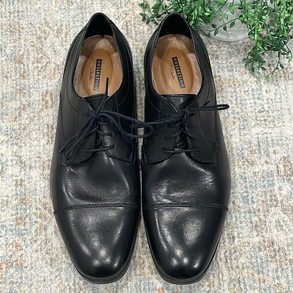 CLARKS shoes - Picture 1 of 9
